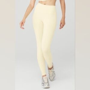 Alo Yoga High-Waist Airbrush Legging in French Vanilla